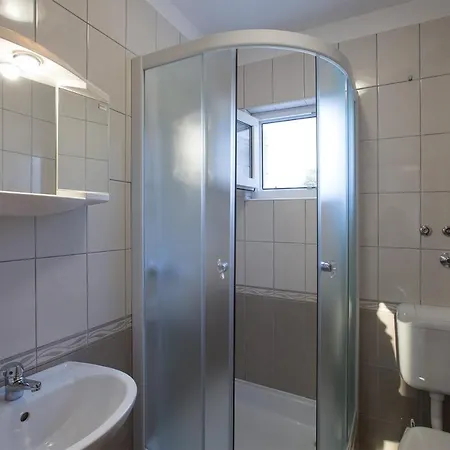Razanj 2970c * Rogoznica (Sibenik-Knin)